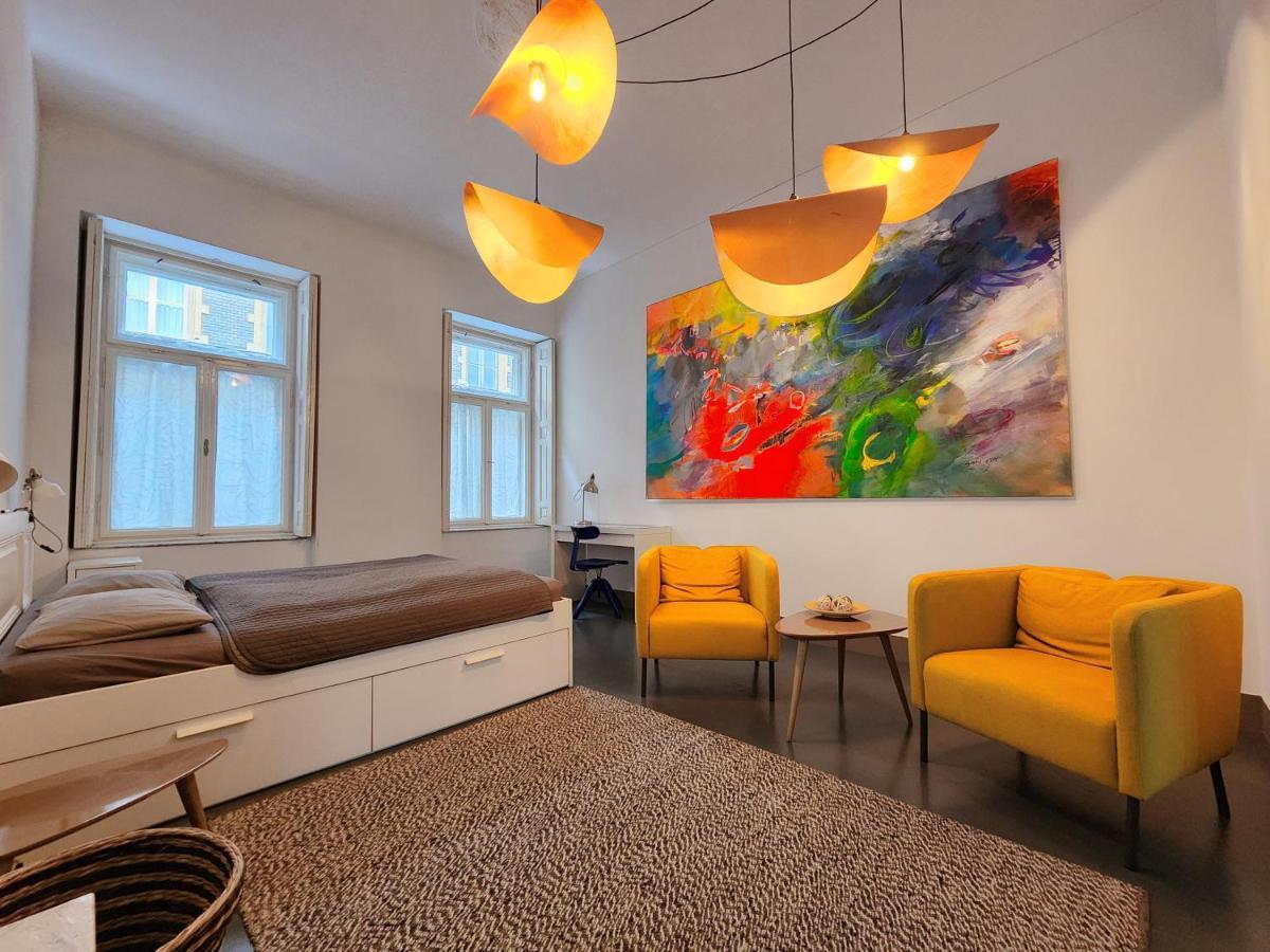 Stylish Holiday Art Apartment - Wifi & Great Location Будапешт Екстер'єр фото